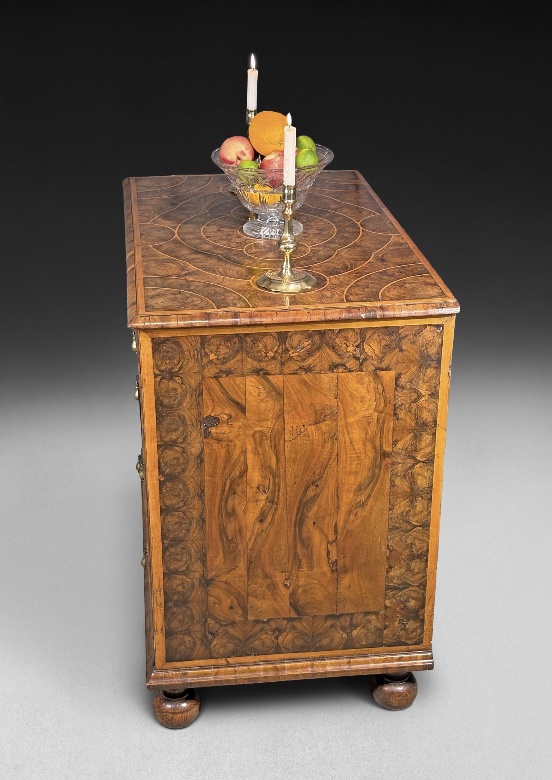 William and Mary Period Oyster-Veneered Laburnum Chest of Drawers - Image 4